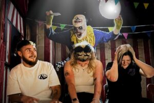 Read more about the article Adventure Rooms vs Traditional Escape Rooms: What’s the Difference?