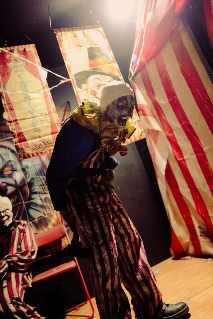 Creepy clown at Padlockd